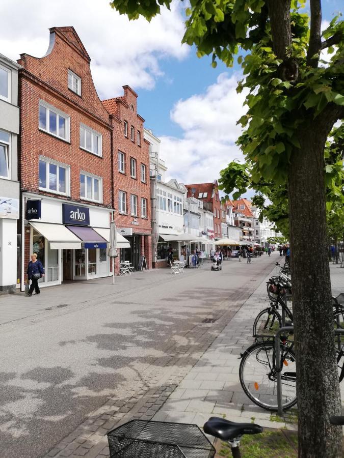 PEMATRA Haus Waterkant - FeWo Koje Lübeck Exterior foto